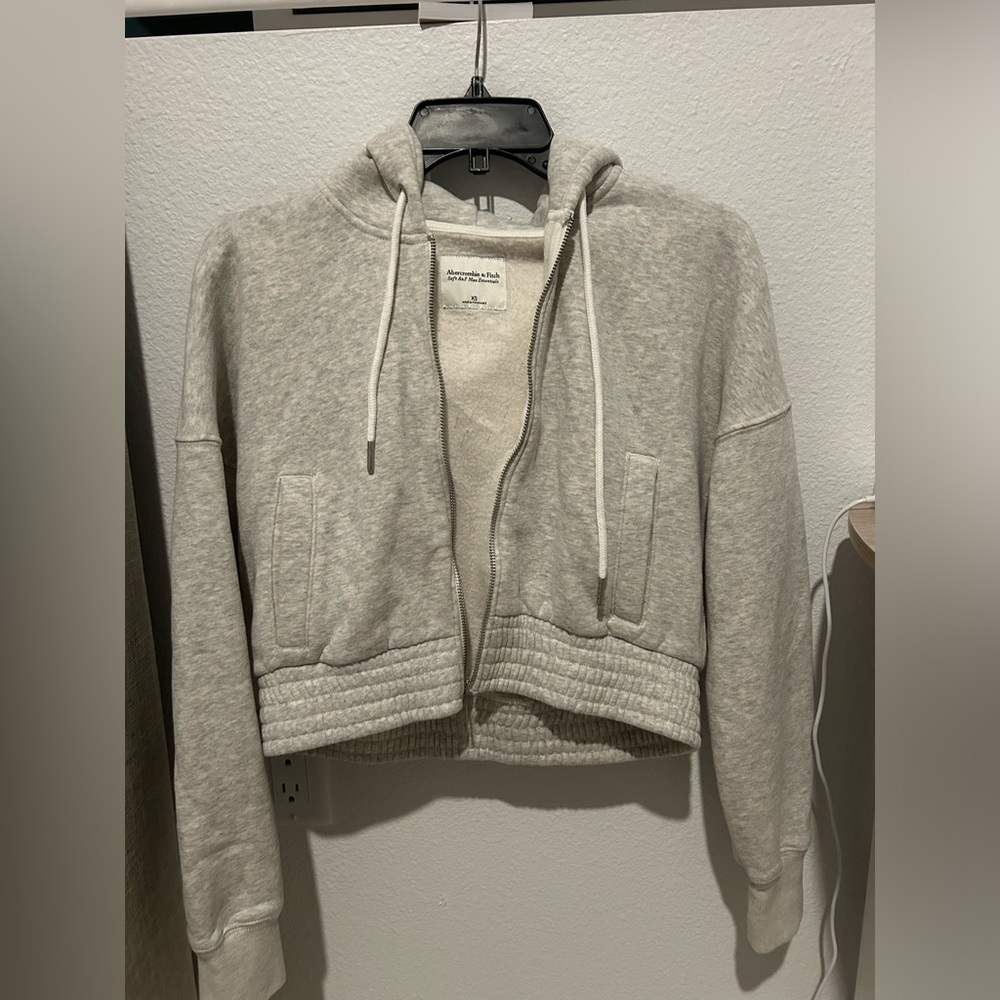 Abercrombie cropped fleece hoodie